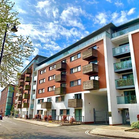 Insta-Style Penthouse With Balcony Or 2B Apartment With Balcony Birmingham City Centre ภายนอก รูปภาพ