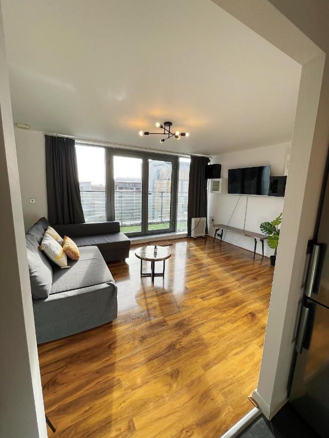 Insta-Style Penthouse With Balcony Or 2B Apartment With Balcony Birmingham City Centre ภายนอก รูปภาพ