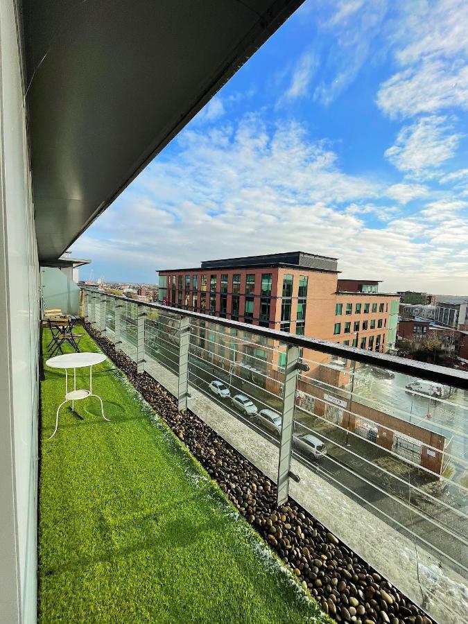 Insta-Style Penthouse With Balcony Or 2B Apartment With Balcony Birmingham City Centre ภายนอก รูปภาพ