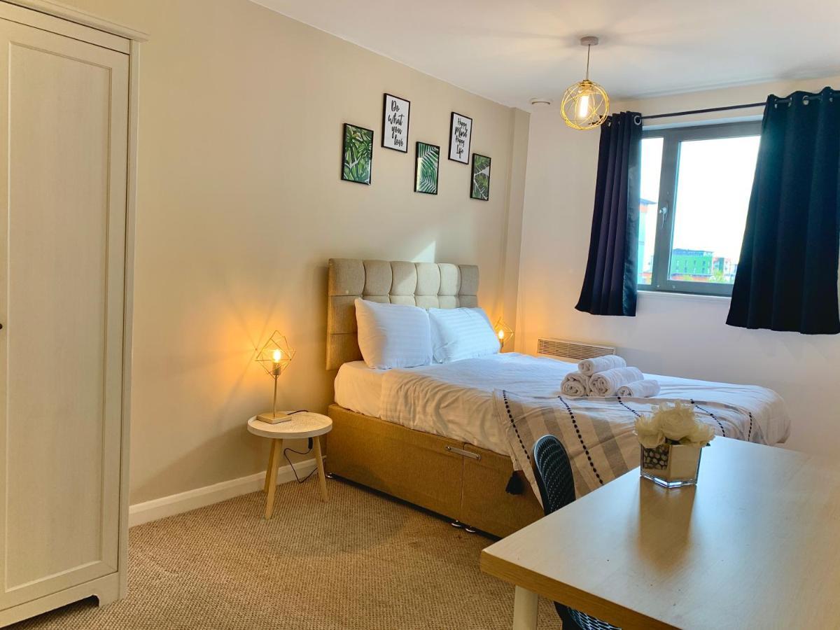 Insta-Style Penthouse With Balcony Or 2B Apartment With Balcony Birmingham City Centre ภายนอก รูปภาพ